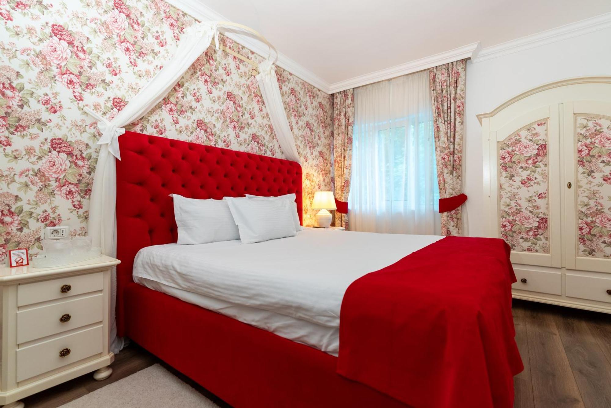 Excelsior Boutique Hotel